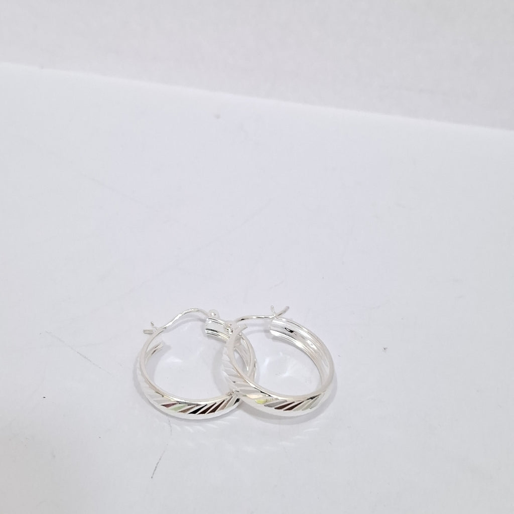 PAR ARRACADAS LABRADAS PLATA .925 2.4 GR (NUEVO)