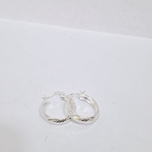 PAR ARRACADAS LABRADAS PLATA .925 2.4 GR (NUEVO)