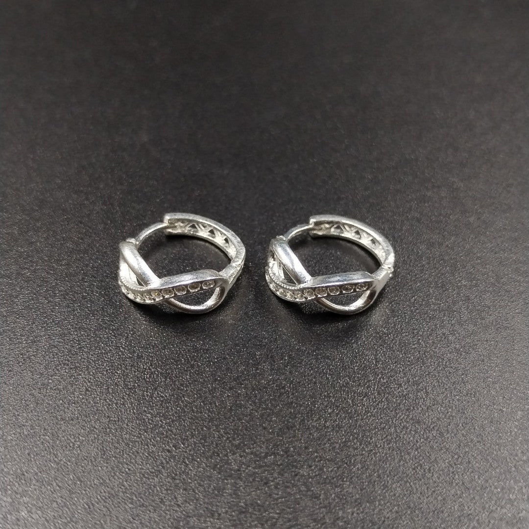 HUGGIES INFINITO CIRCONIAS PLATA .925 2.4 GR (NUEVO)