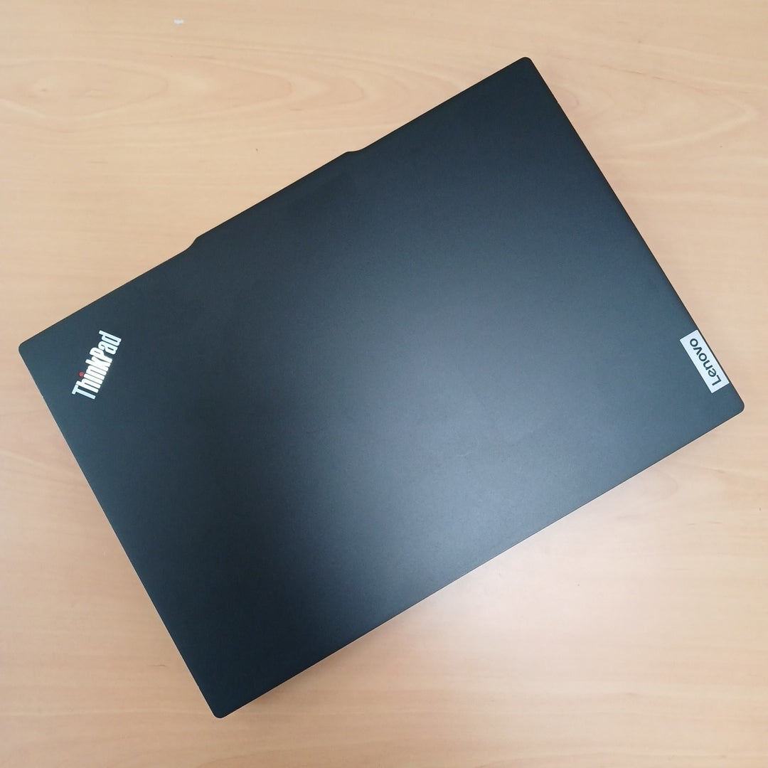 LAPTOP LENOVO THINKPAD E14 GEN 5 (2024) 512 GB SSD 16 GB RAM (SEMINUEVO)