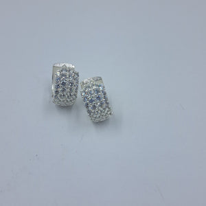 HUGGIES C/CIRCONIAS PLATA .925 5.5 GR (NUEVO)