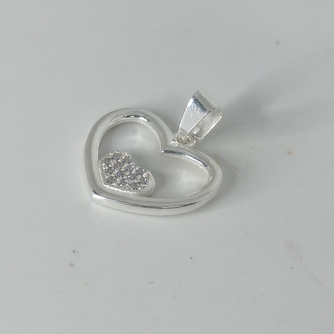 DIJE CORAZON C/CIRCONIAS PLATA .925 2.5 GR (NUEVO)