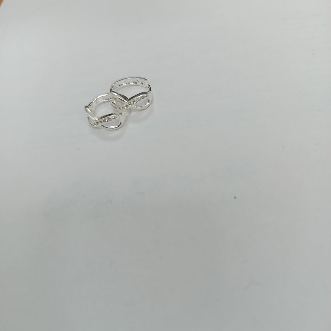 HUGGIES INFINITO CIRCONIAS PLATA .925 2.4 GR (NUEVO)