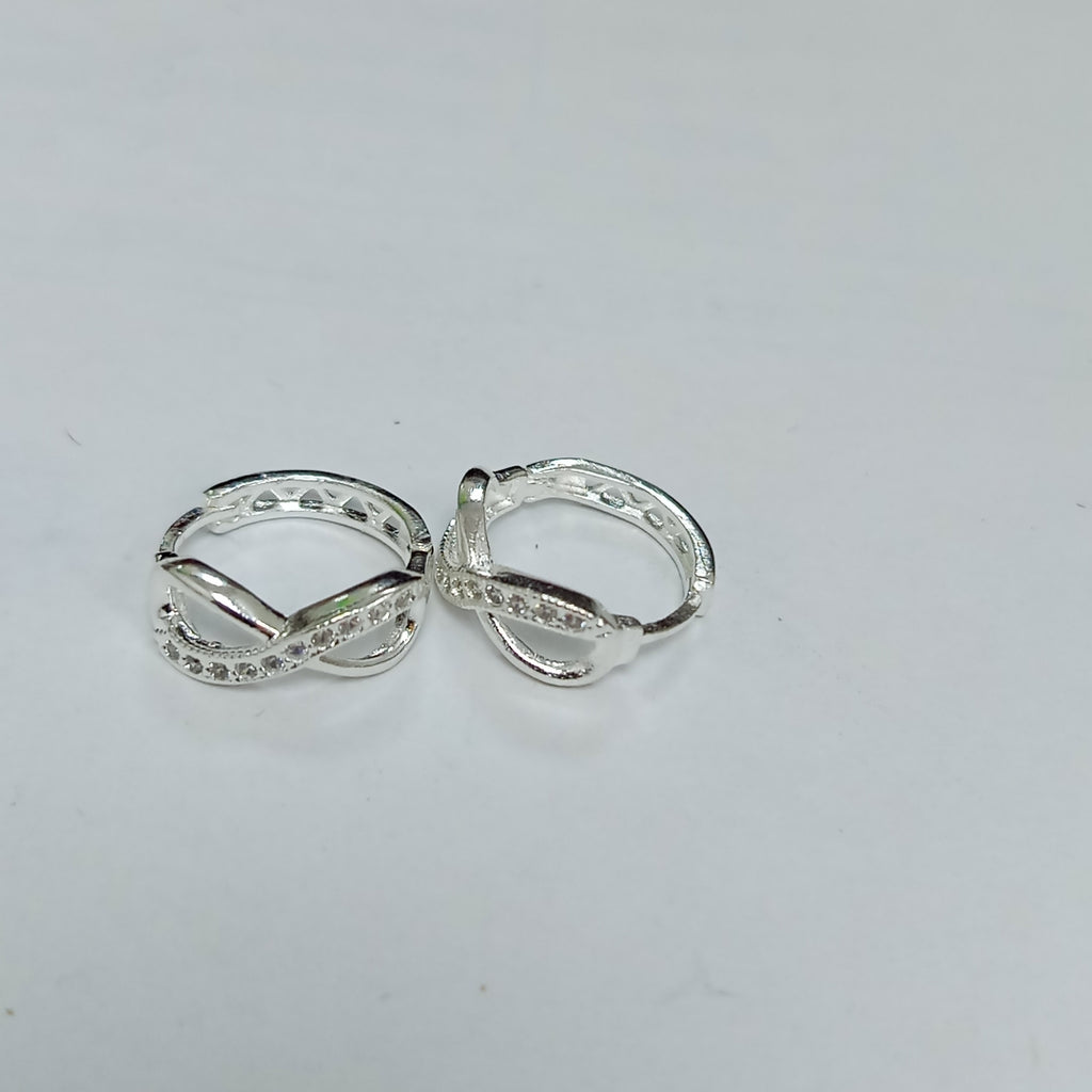 HUGGIES INFINITO CIRCONIAS PLATA .925 2.4 GR (NUEVO)