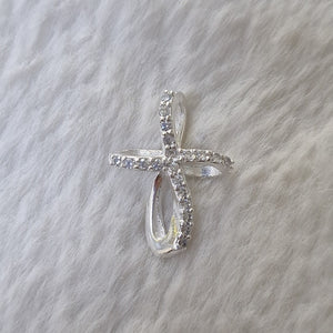 DIJE CRUZ C/CIRCONIAS PLATA .925 1.8 GR (NUEVO)