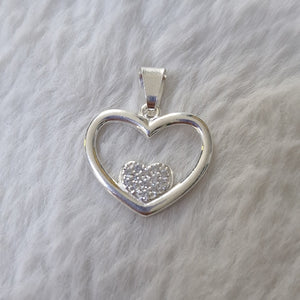 DIJE CORAZON C/CIRCONIAS PLATA .925 2.5 GR (NUEVO)
