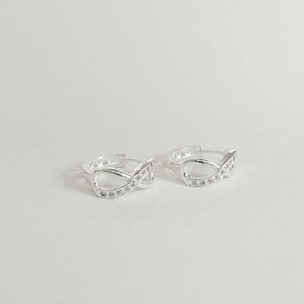 HUGGIES INFINITO CIRCONIAS PLATA .925 2.4 GR (NUEVO)