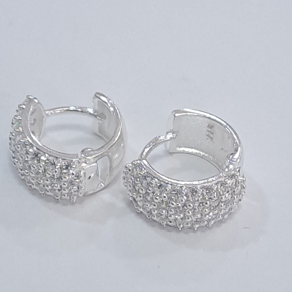 HUGGIES C/CIRCONIAS PLATA .925 5.4 GR (NUEVO)