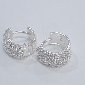 HUGGIES C/CIRCONIAS PLATA .925 5.4 GR (NUEVO)