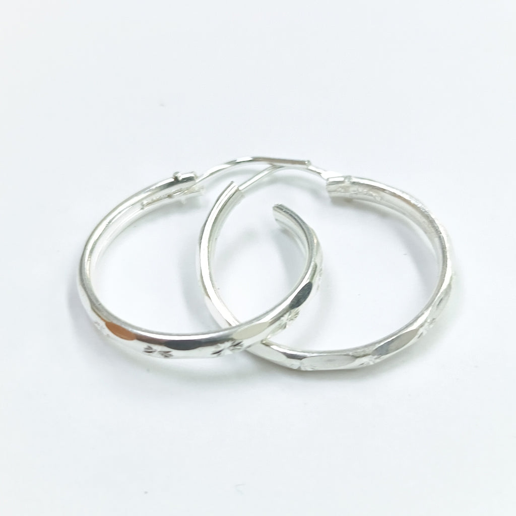 PAR ARRACADAS FACETADA PLATA .925 2.1 GR (NUEVO)