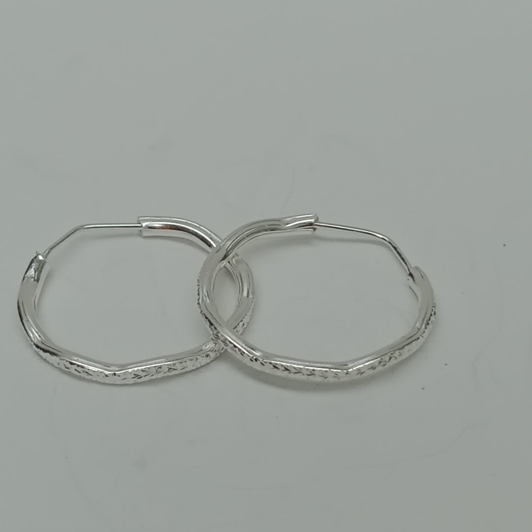 PAR ARRACADAS LABRADAS PLATA .925 2.6 GR (NUEVO)