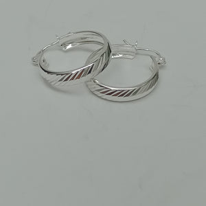 PAR ARRACADAS LABRADAS PLATA .925 2.4 GR (NUEVO)