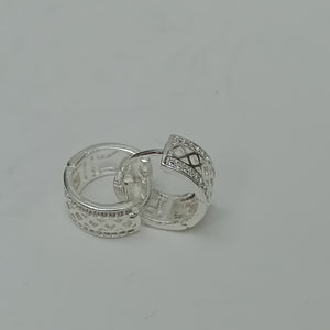 HUGGIES C/CIRCONIAS PLATA .925 2.8 GR (NUEVO)