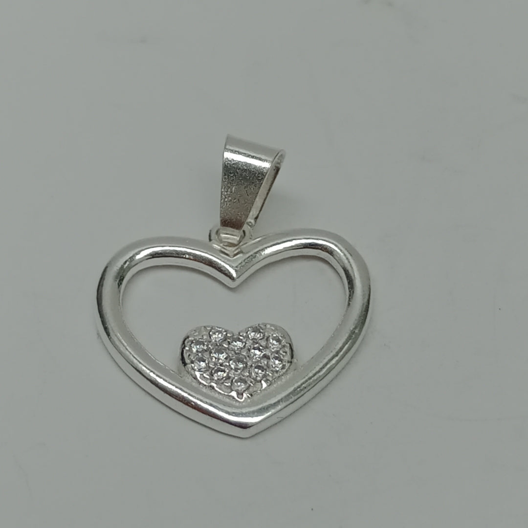 DIJE CORAZON C/CIRCONIAS PLATA .925 2.5 GR (NUEVO)