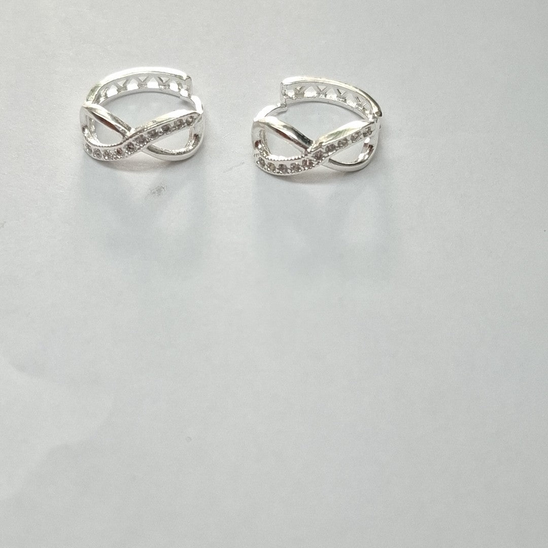 HUGGIES INFINITO CIRCONIAS PLATA .925 2.4 GR (NUEVO)