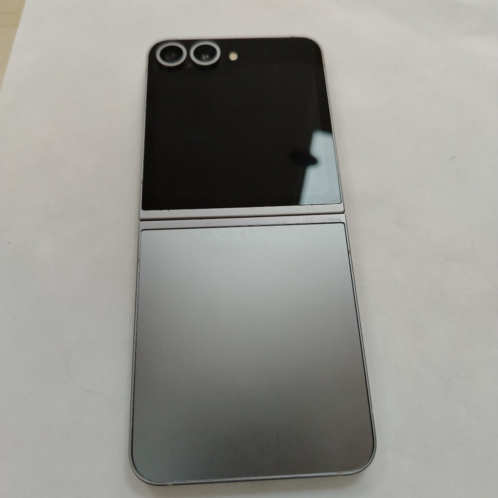 CELULAR SAMSUNG GALAXY Z FLIP6 SM-F741B (2024) 512 GB 12 GB RAM (SEMINUEVO)