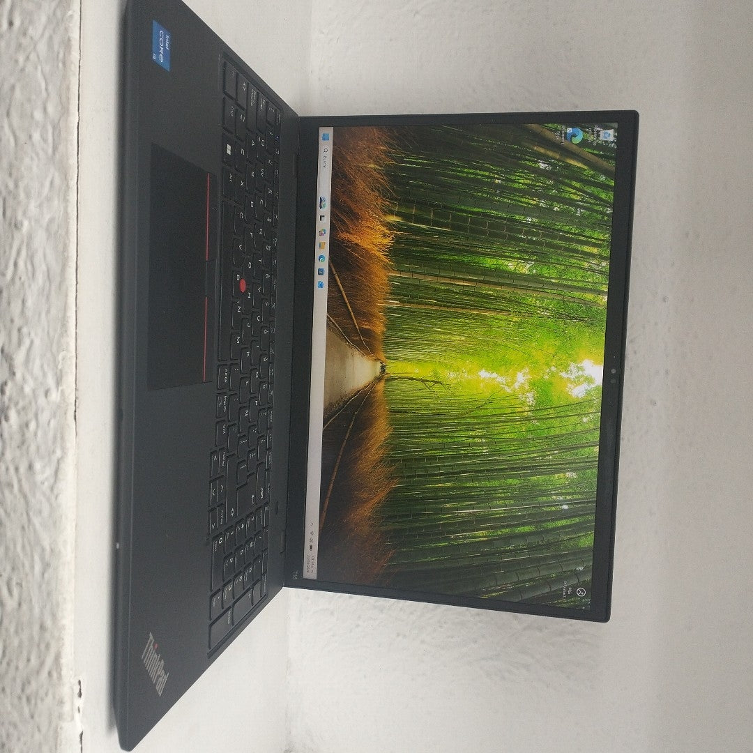 LAPTOP LENOVO THINKPAD T16 GEN 2 (2024) 512 GB SSD 16 GB RAM (SEMINUEVO)