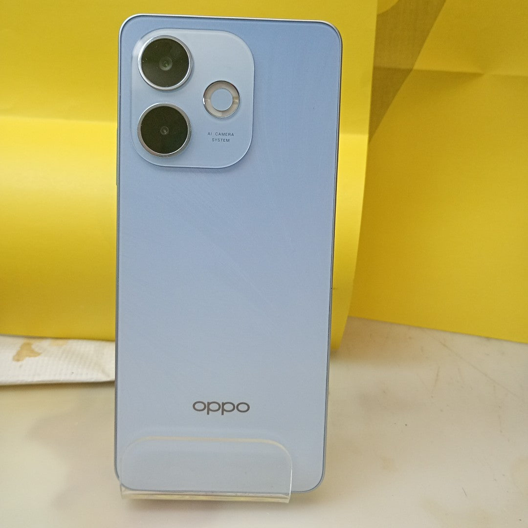 CELULAR OPPO  A5 PRO CPH2711 (2025) 256 GB 8 GB RAM (SEMINUEVO)