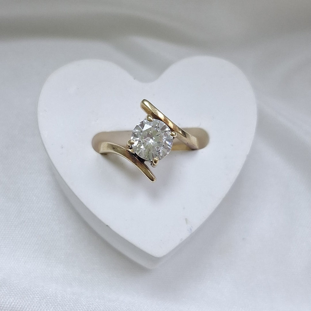 SOLITARIO ORO 14 K 3,40 GRMS (SEMINUEVO)