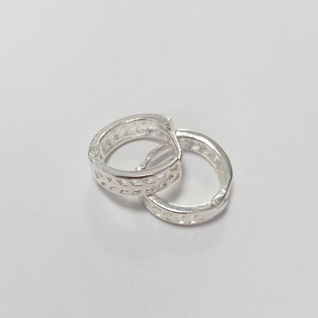HUGGIES C/CIRCONIAS PLATA .925 5.4 GR (NUEVO)