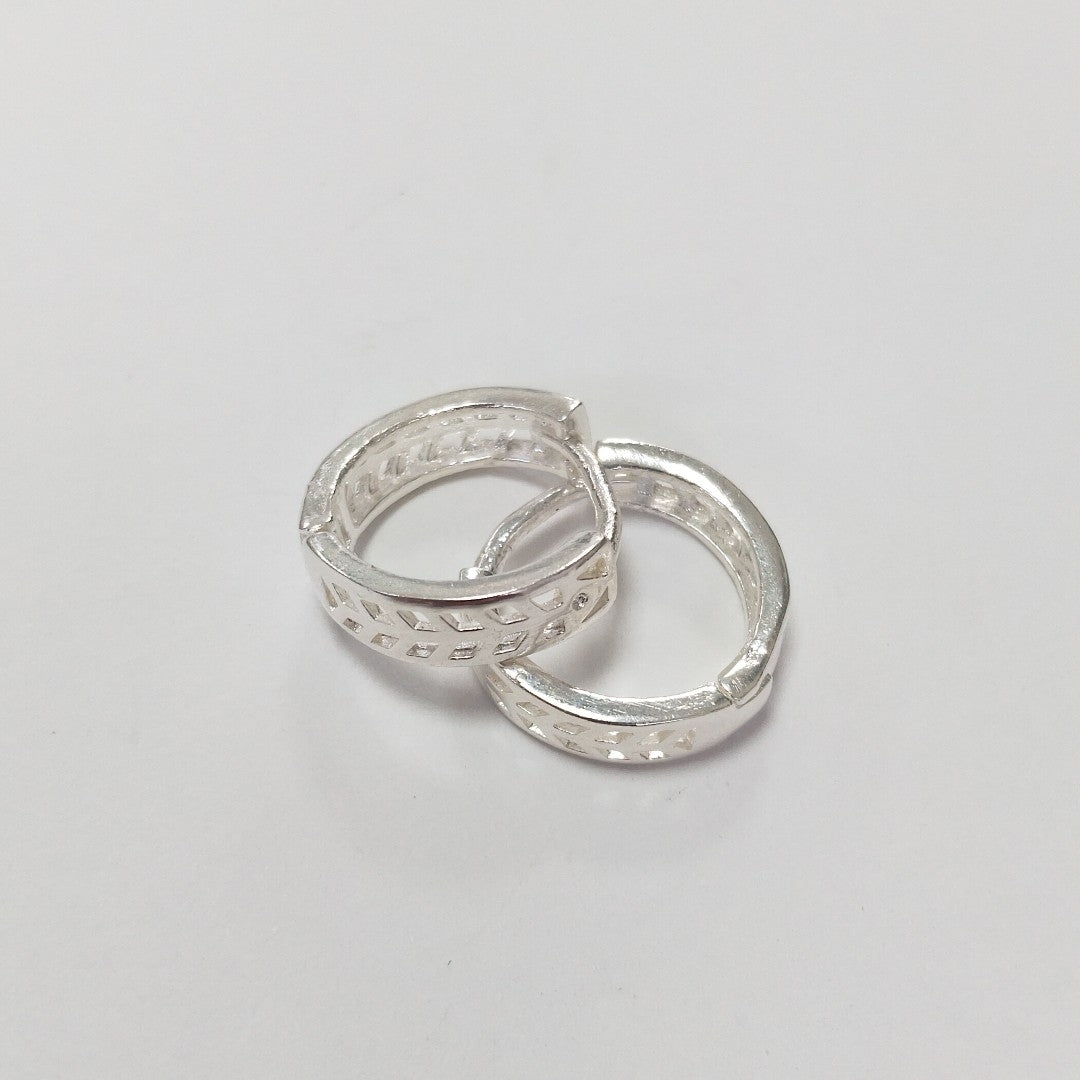 HUGGIES C/CIRCONIAS PLATA .925 5.4 GR (NUEVO)