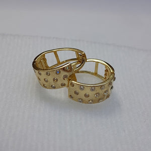 HUGGIES ORO 14K 2.5 (NUEVO)