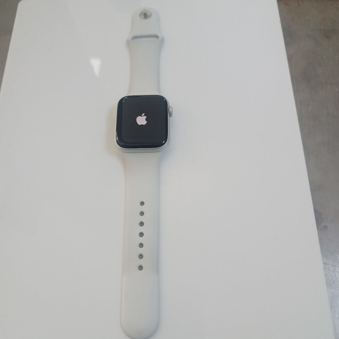 SMARTWATCH APPLE SE 2 ALUMINIO A2727 44 MM GPS + CELULAR (SEMINUEVO)