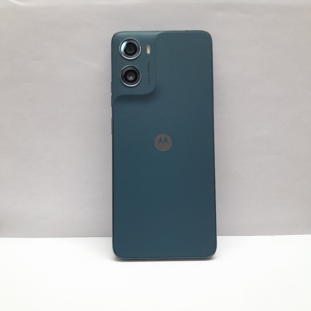 CELULAR MOTOROLA MOTO G06 XT2535-2 (2025) 64 GB 4 GB RAM (SEMINUEVO)