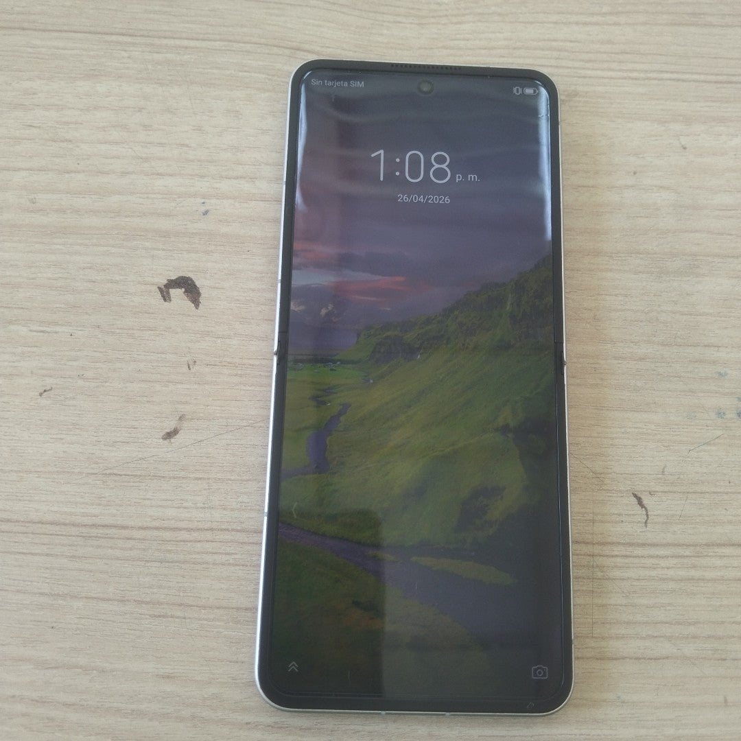 CELULAR NUBIA  FLIP 5G NX724J (2024) 256 GB 8 GB RAM (SEMINUEVO)