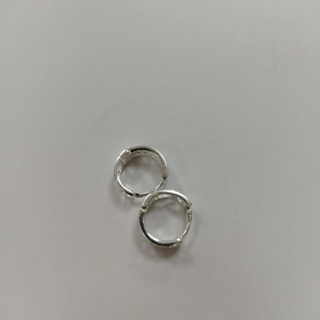 HUGGIES C/CIRCONIAS PLATA .925 2.7 GR (NUEVO)