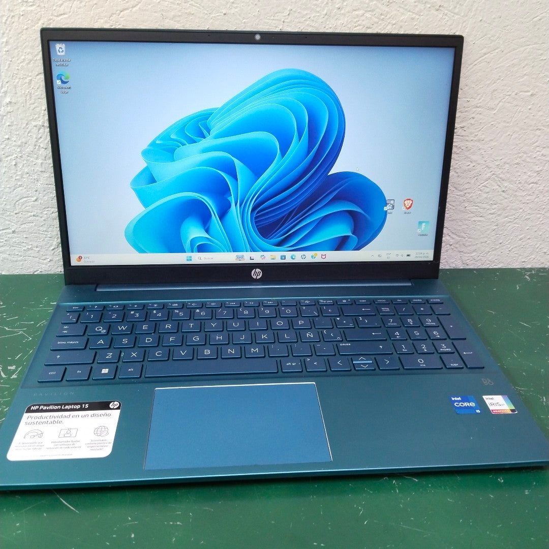 LAPTOP HP PAVILION 15-EG2521LA (2024) 512 GB SSD 12 GB RAM (SEMINUEVO)