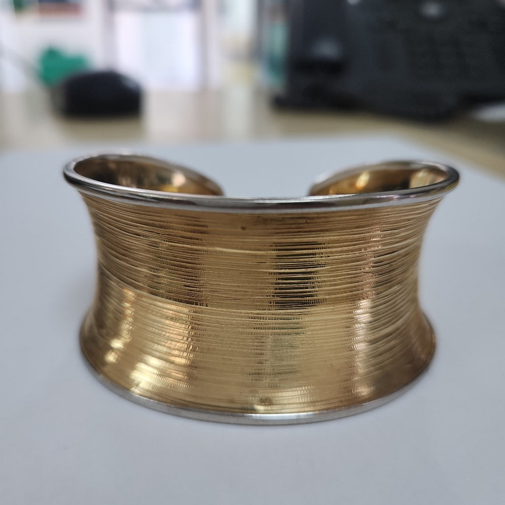 PULSERA RIGIDA ORO COMBINADO 14 K 25.7 GRMS (SEMINUEVO)