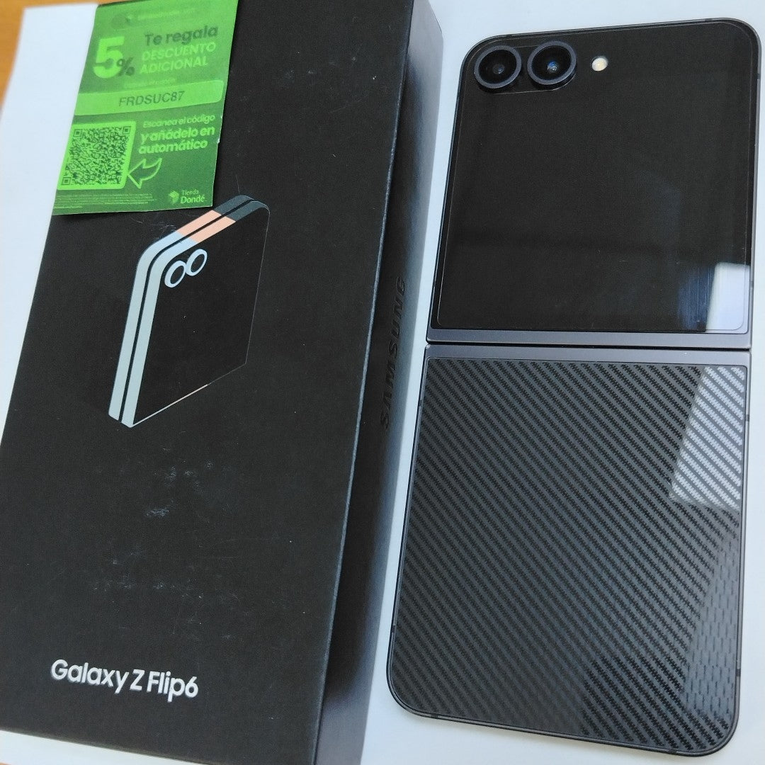 CELULAR SAMSUNG GALAXY Z FLIP 6 SM-F741B (2024) 512 GB 12 GB RAM (SEMINUEVO)