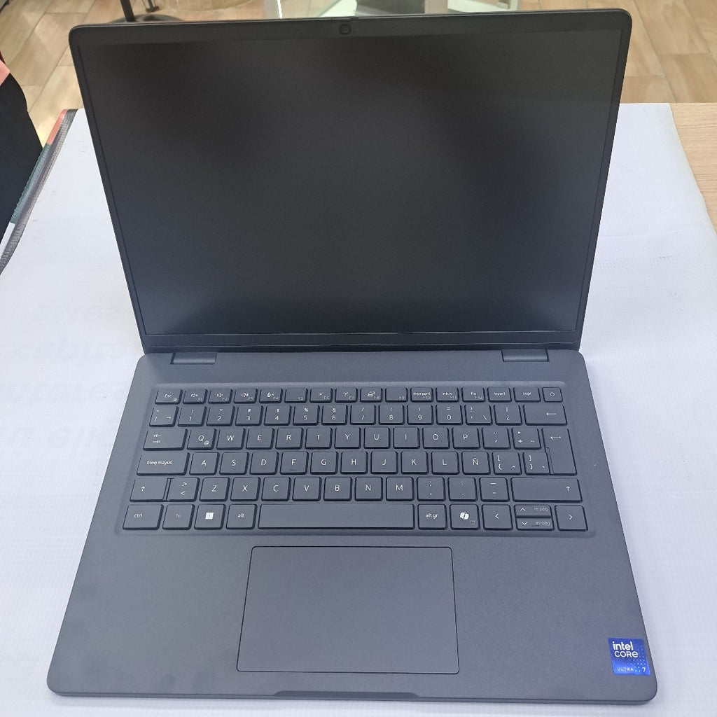 LAPTOP DELL PRO 14 PC14250 (2025) 1 TB SSD 32 GB RAM (SEMINUEVO)