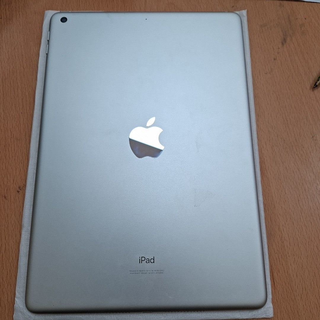 TABLETA APPLE IPAD 9 A2602 64 GB 3 GB RAM (SEMINUEVO)