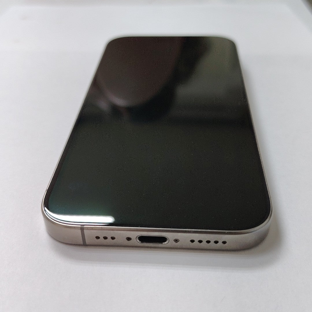 CELULAR APPLE IPHONE 16 PRO A3292 (2024) 256 GB 8 GB RAM (SEMINUEVO)