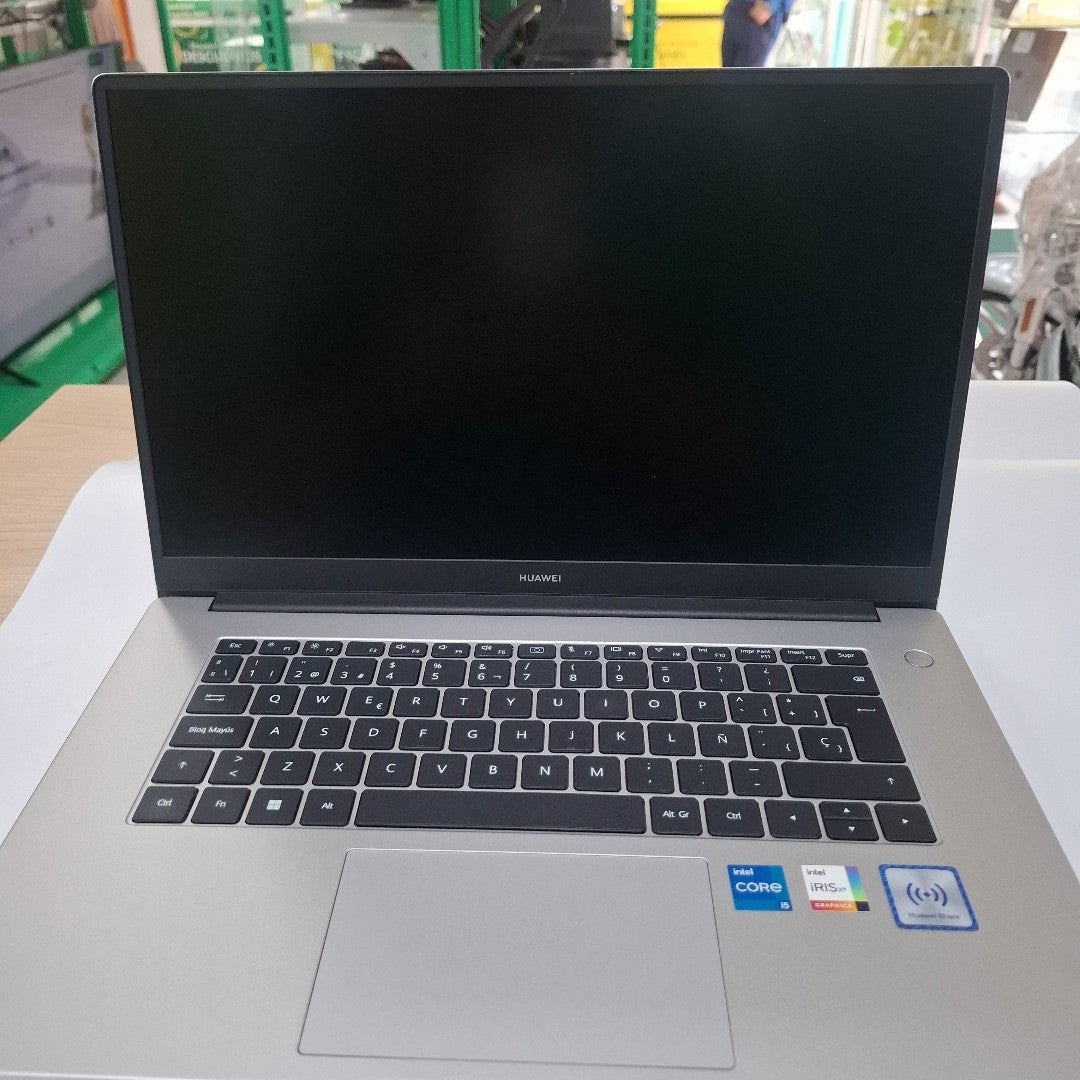 LAPTOP HUAWEI MATEBOOK D 15 BODE-WDH9 (2022) 512 GB SSD 8 GB RAM (SEMINUEVO)