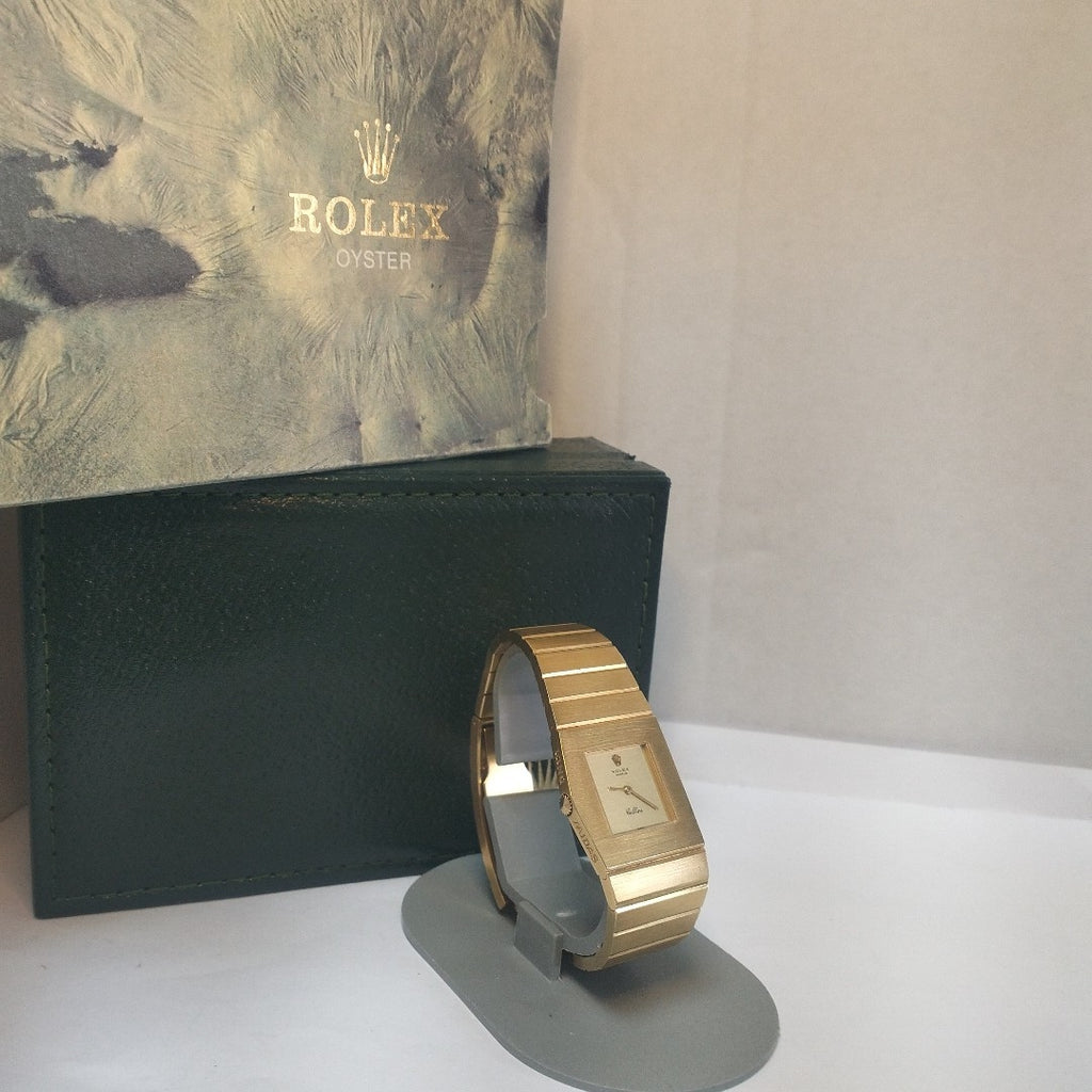 RELOJ CAJA Y PULSO ORO ORO 18 K 137.1 GRMS (SEMINUEVO)