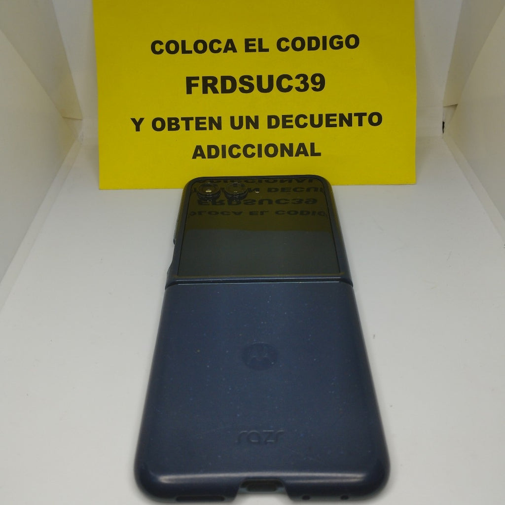 CELULAR MOTOROLA RAZR 50 ULTRA XT2451-3 (2024) 512 GB 12 GB RAM (SEMINUEVO)