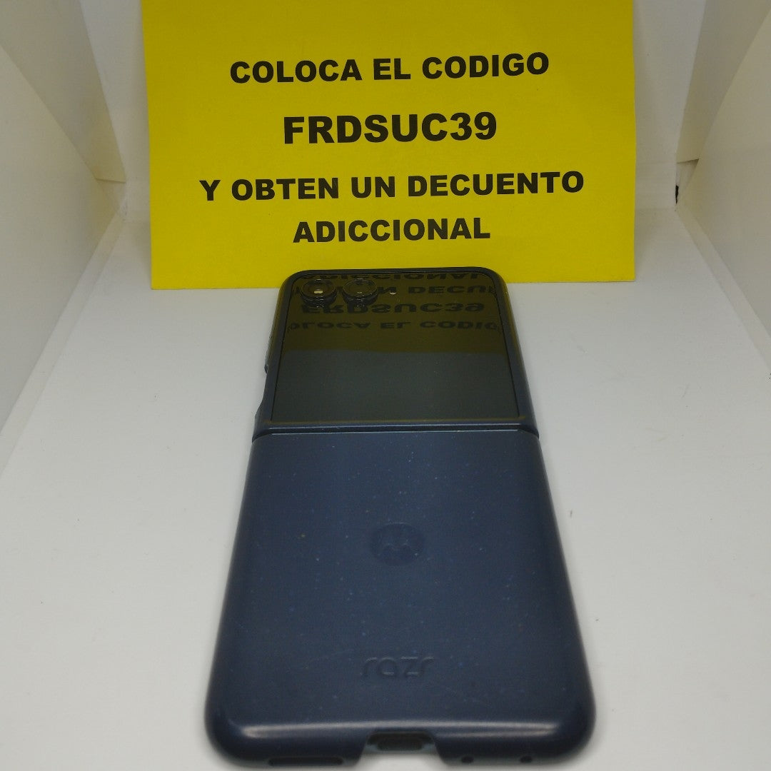CELULAR MOTOROLA RAZR 50 ULTRA XT2451-3 (2024) 512 GB 12 GB RAM (SEMINUEVO)