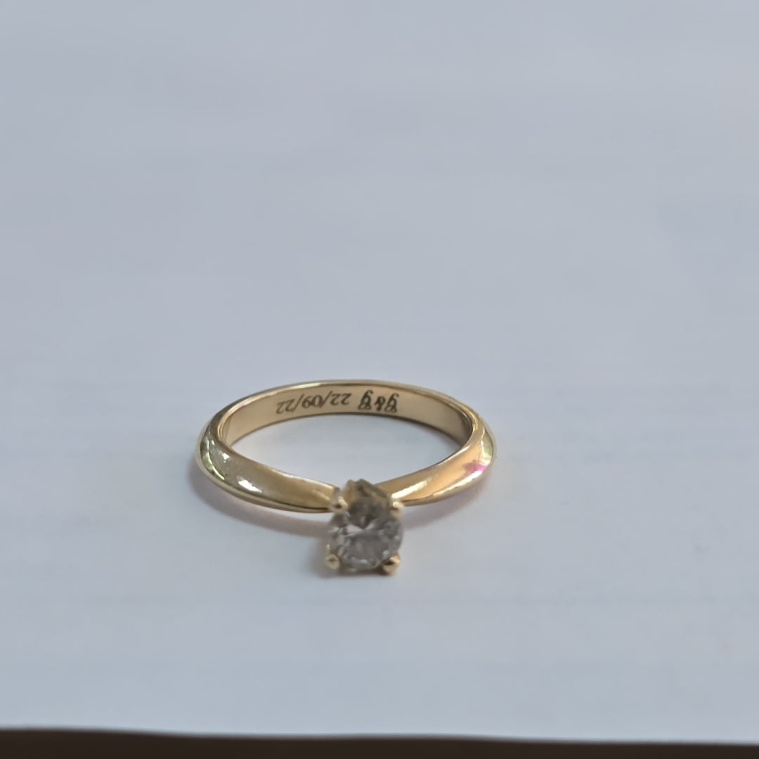 SOLITARIO ORO 14 K 2.9 GRMS (SEMINUEVO)