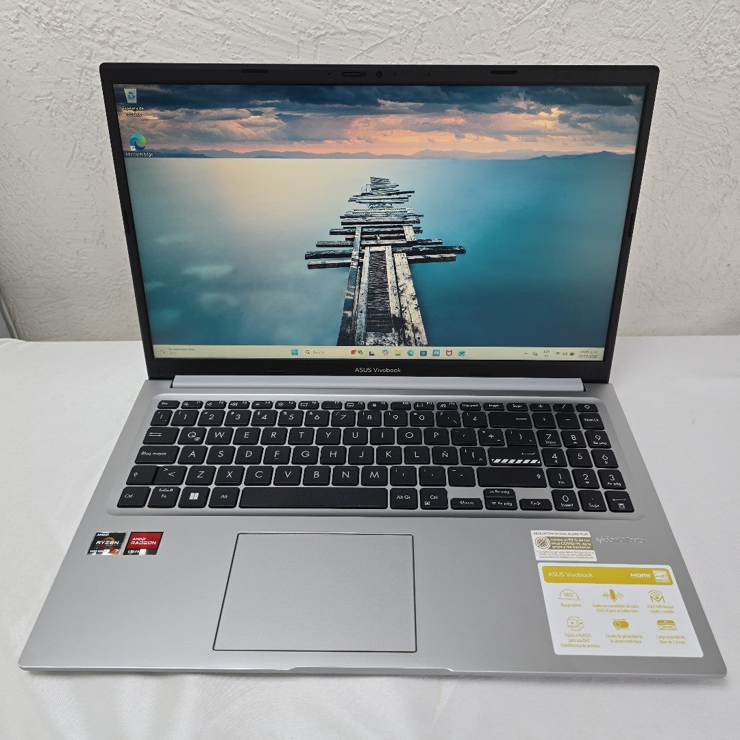 LAPTOP ASUS VIVOBOOK 15 D1502YA-NJ584W (2025) 512 GB SSD 16 GB RAM (SEMINUEVO)
