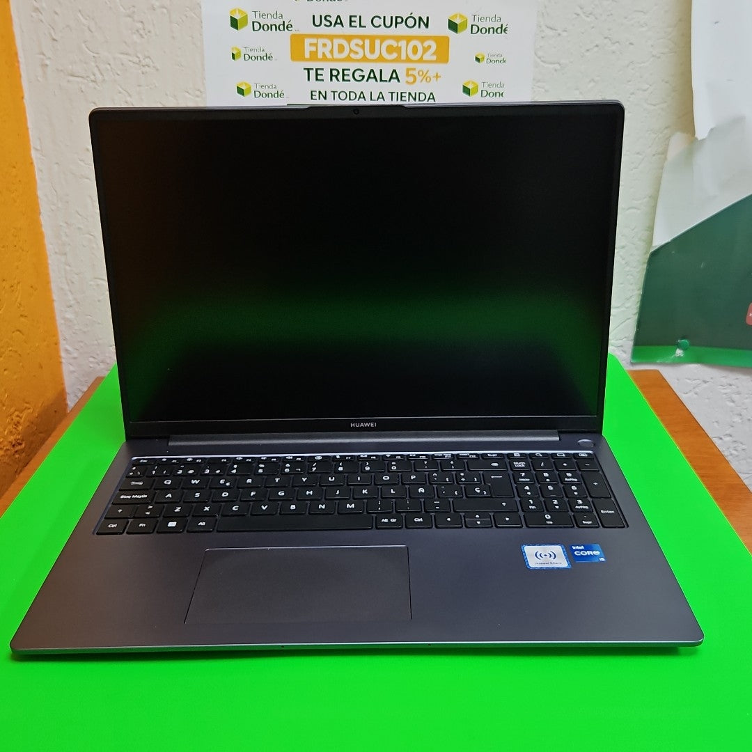 LAPTOP HUAWEI MATEBOOK D16 MCLG-X (2024) 1 TB SSD 16 GB RAM (SEMINUEVO)