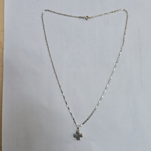 CADENA, CRUZ ORO BLANCO 14 K 3.4 GRMS (SEMINUEVO)