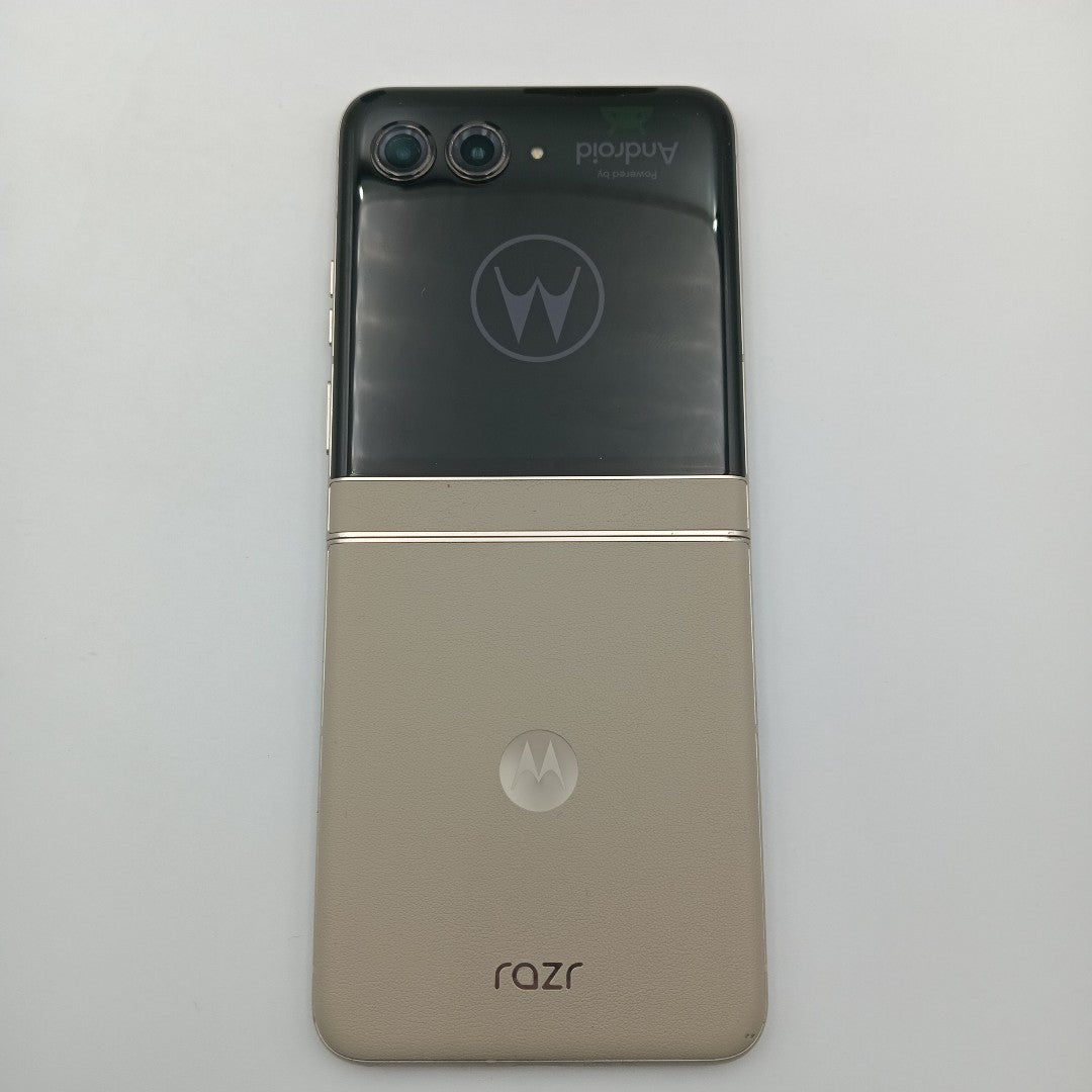 CELULAR MOTOROLA RAZR 50 5G XT2453-1 512 GB 12 GB RAM (SEMINUEVO)