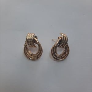 ARETES PAR ORO 14 K 4 GRMS (SEMINUEVO)