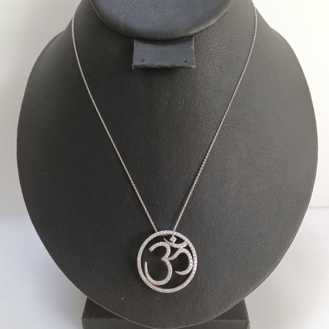 CADENA, DIJE ORO BLANCO 14 K 4.4 GRMS (SEMINUEVO)