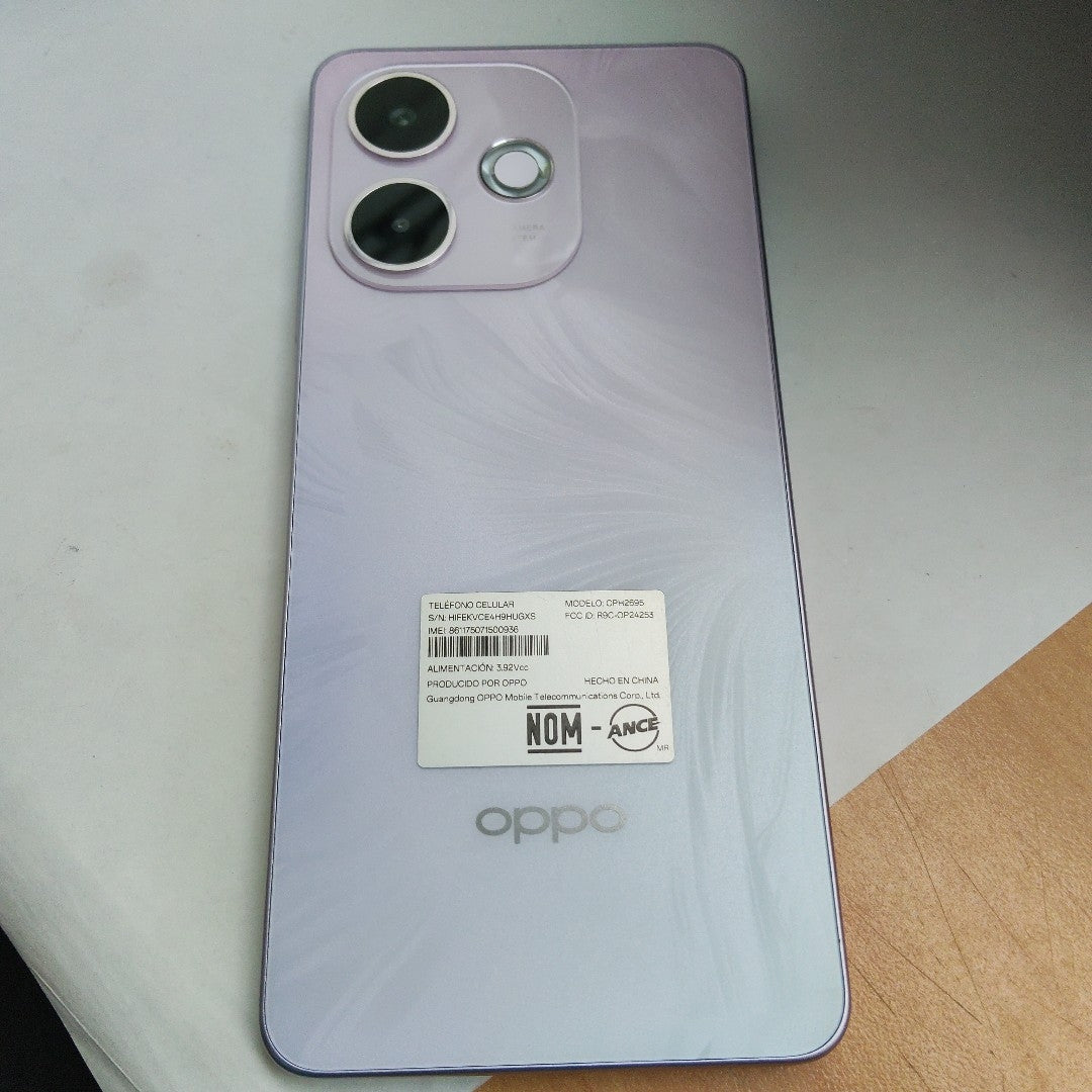 CELULAR OPPO A5 PRO 5G CPH2695 (2025) 256 GB 8 GB RAM (SEMINUEVO)