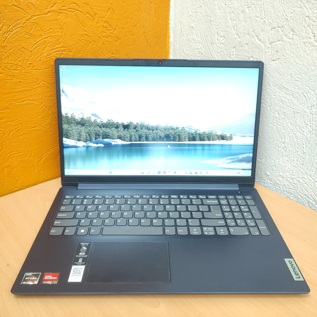 LAPTOP LENOVO IDEAPAD 1 15AMN7 (2024) 256 GB SSD 8 GB RAM (SEMINUEVO)
