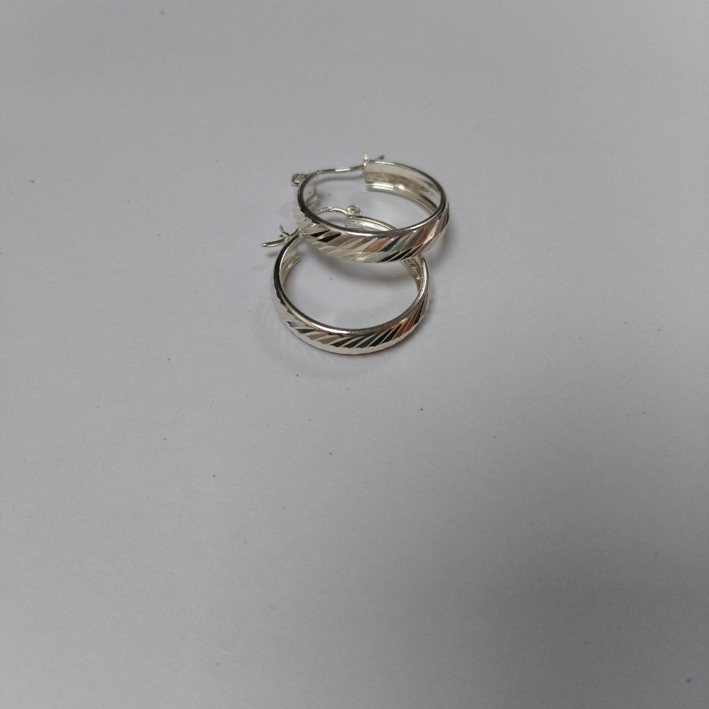 PAR ARRACADAS FACETADAS PLATA .925 2.3 GR (NUEVO)